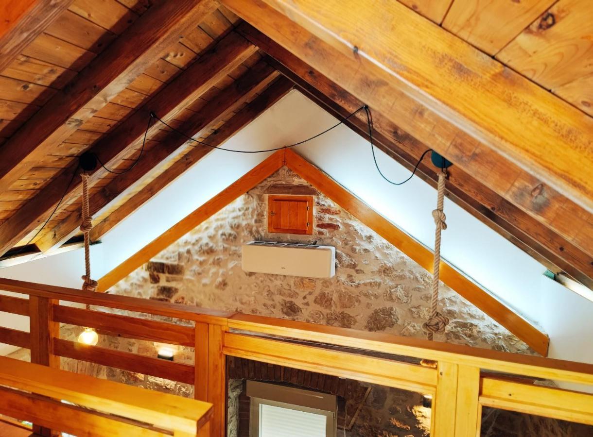 Falcons Nest * Šibenik