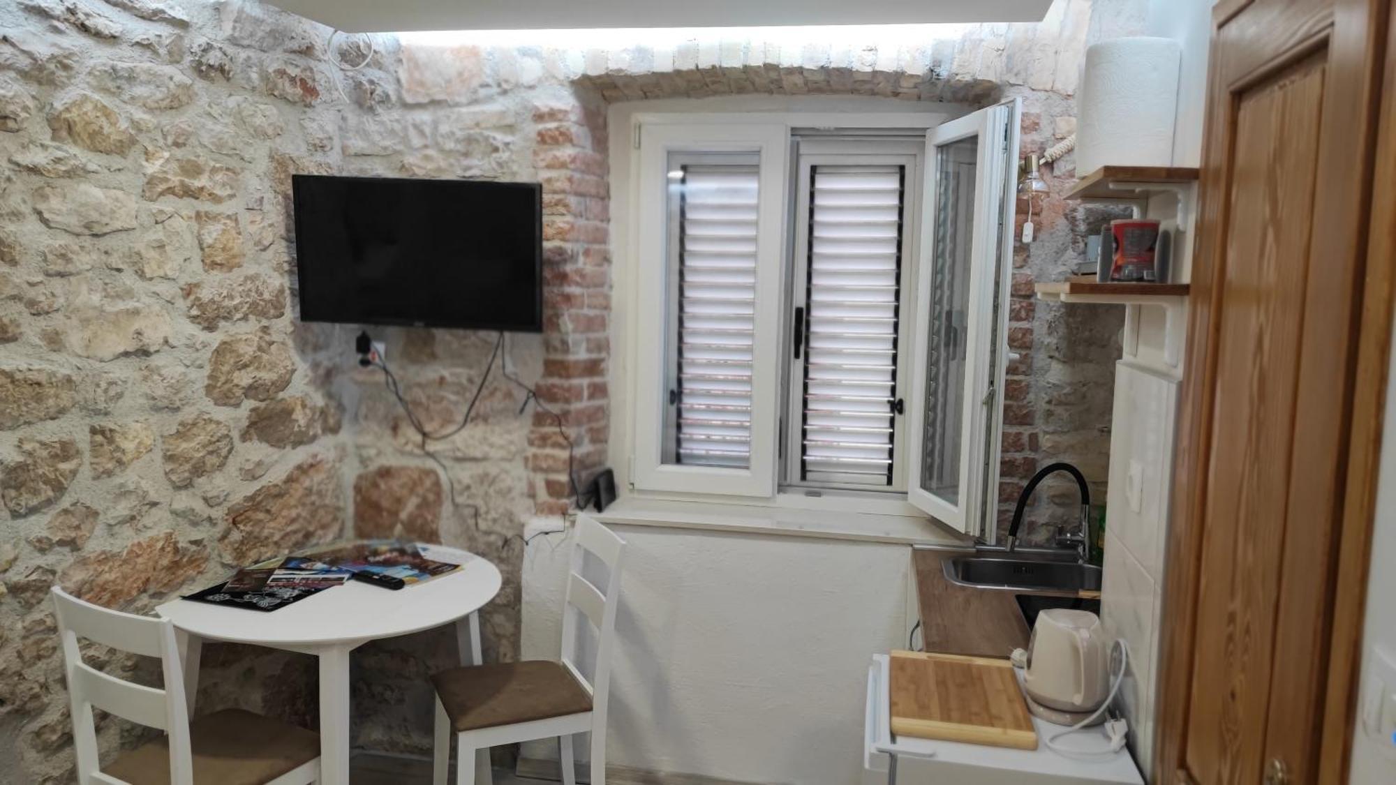 Falcons Nest Apartment