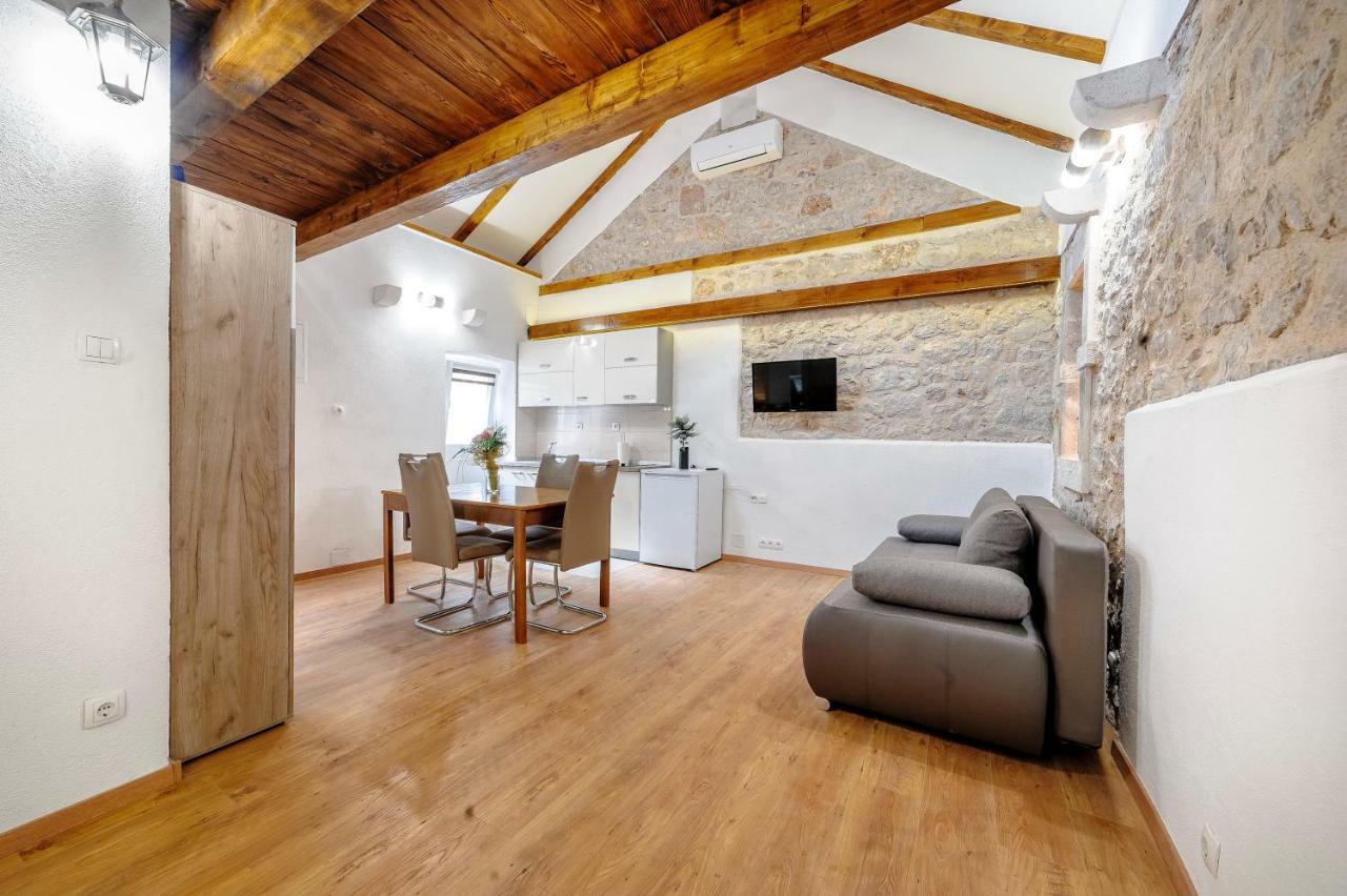 Falcons Nest Apartment Šibenik